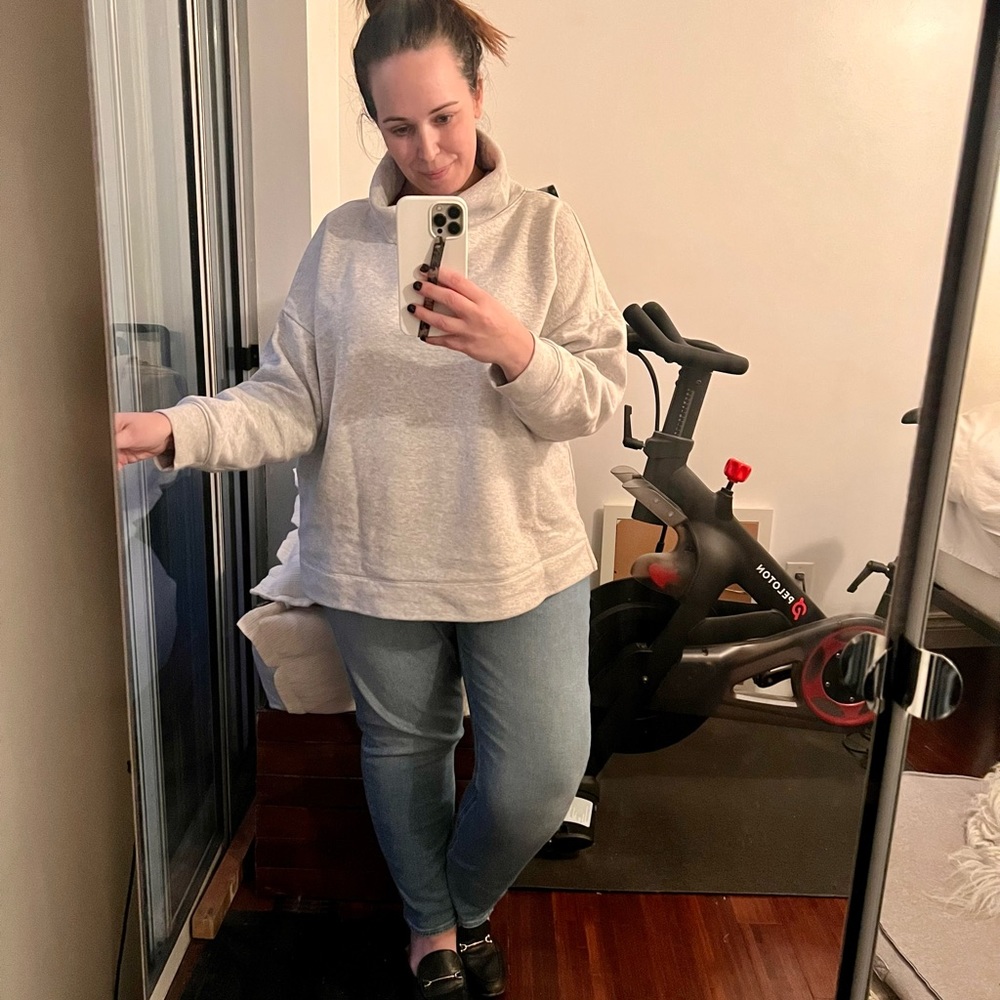 GAP oversized turtleneck sweatshirt - Picture 2 of 5